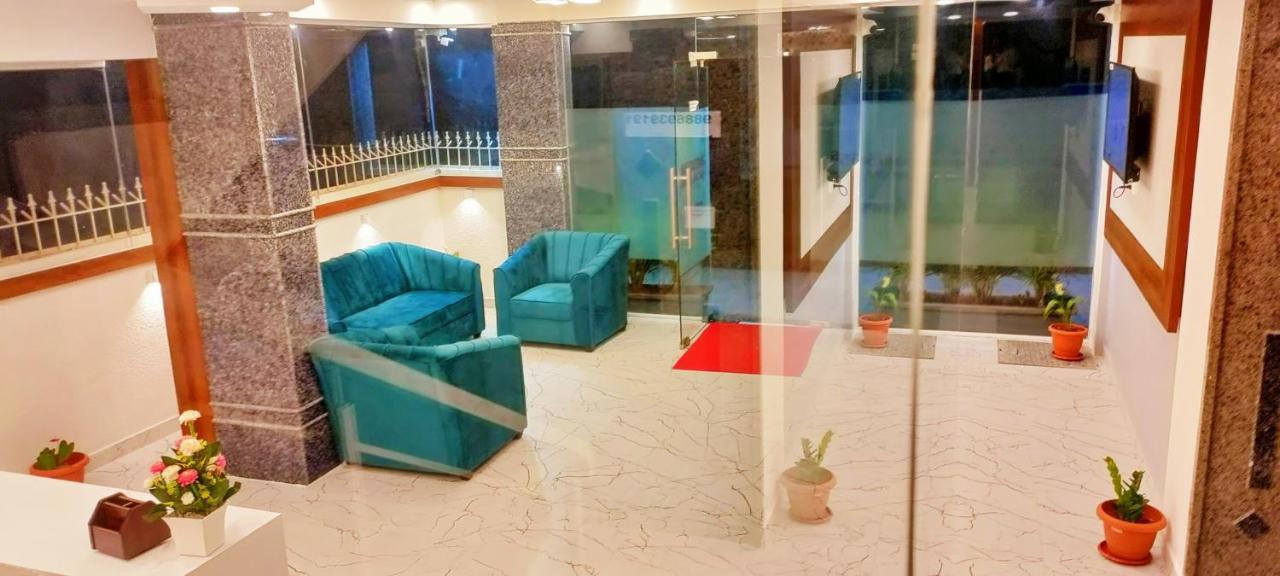 Keerthis Royal Suites - Near International Airport Terminal 1 And 2 Yelahanka Экстерьер фото