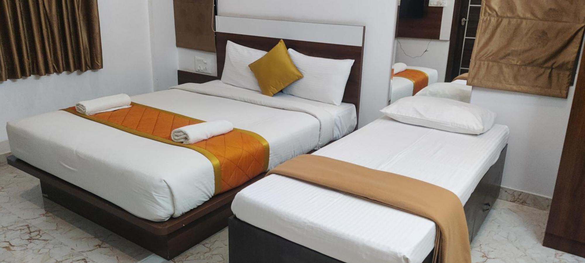 Keerthis Royal Suites - Near International Airport Terminal 1 And 2 Yelahanka Экстерьер фото